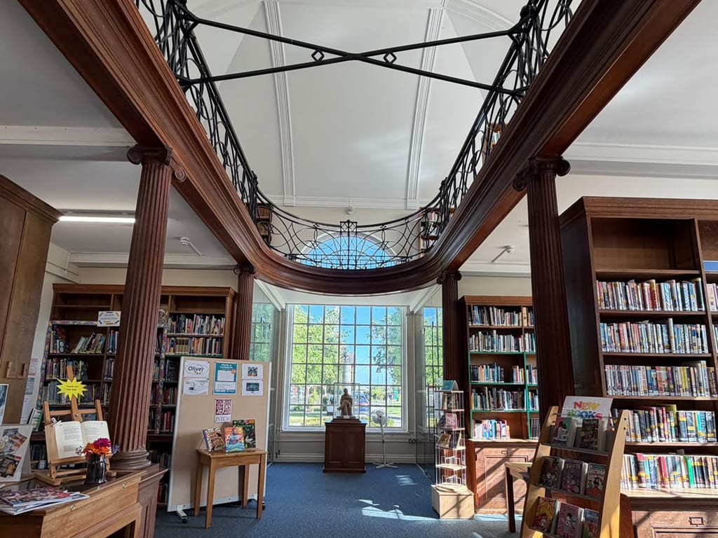 Aldenham School · La biblioteca